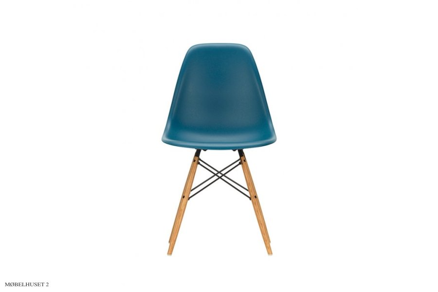 Eames Plastic Side Chair (DSW)