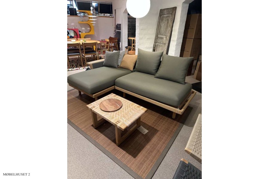 EOOS 2-Sitzer | Mit Chaiselongue und open end | Ausstellungsmodell