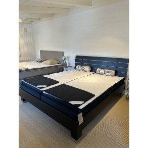 Getama Bett mit Kopfteil und Matratzen | Ausstellungsmodell