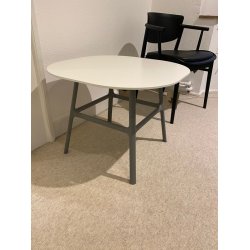 Minuscule Tisch | Ausstellungsmodell