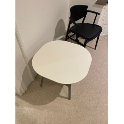 Minuscule Tisch | Ausstellungsmodell