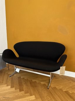 Fritz Hansen | Arne Jacobsen | 2 pers. Svanen sofa