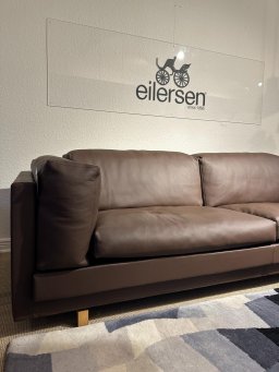 Eilersen Tub 3. pers. sofa | Texas m�rkebrun l�der | Udstillingsmodel