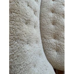 Little Petra 2-Sitzer Sofa mit Moonlight Lammfell | Ausstellungsmodell