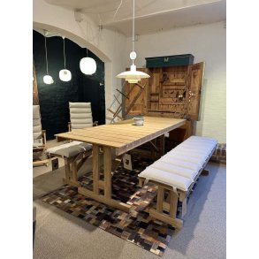 BM1771 Gartentisch + 2 x BM1871 Gartenbank + 2 Sitzkissen | Ausstellungsmodell