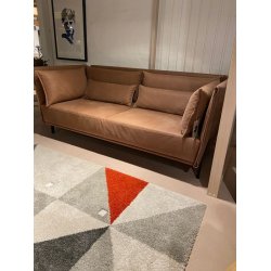 Sofa Niu 201 mit schwarze alu beine