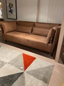 Sofa Niu 201 med sort alu ben