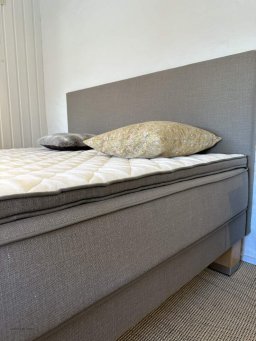 Getama madrass�t 180x200 cm lysegr� | Udstillingsmodel