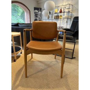 Skovgaard Jensen | Armstuhl 