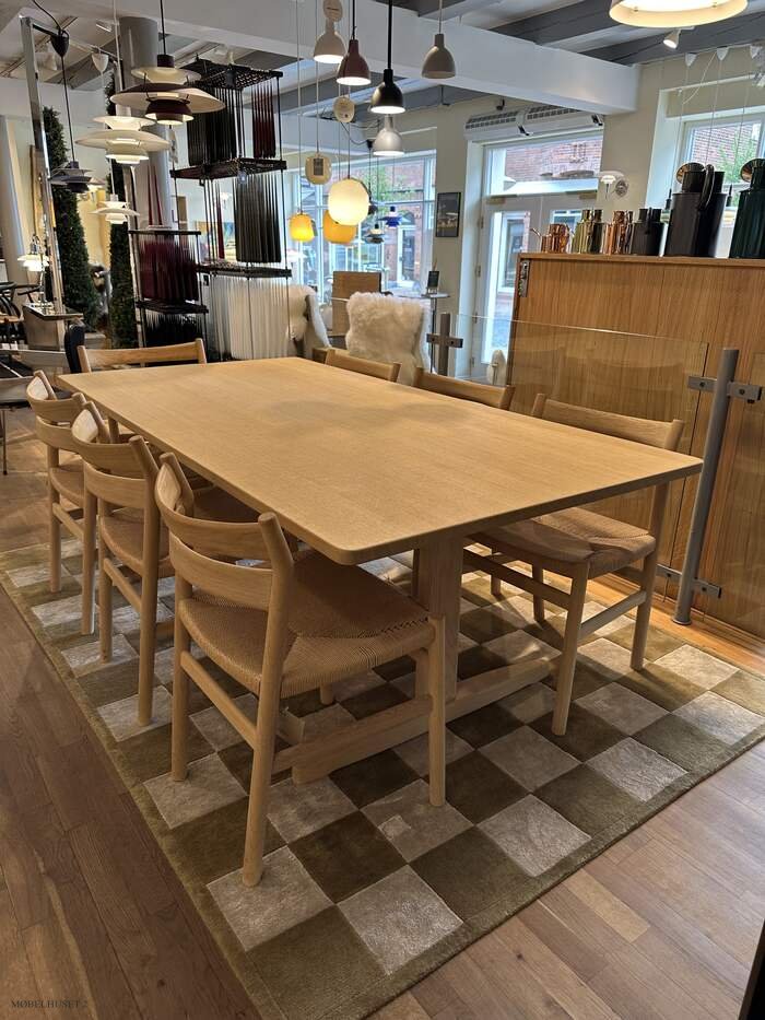 B�rge Mogensen Shakerbord 100x200 cm + 6 x BM1 stole eg s�be | Udstillingsmodel