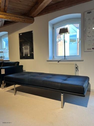 Nielaus AV57 daybed sort Rancho l�der og b�rstet st�l | Udstillingsmodel
