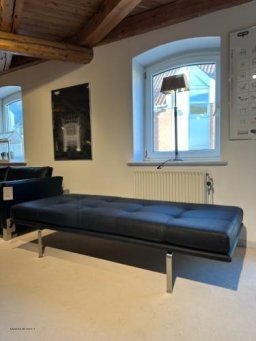 Nielaus AV57 daybed sort Rancho l�der og b�rstet st�l | Udstillingsmodel