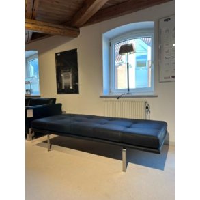 Nielaus AV57 daybed sort Rancho l�der og b�rstet st�l | Udstillingsmodel