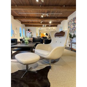 S�ren Lund Drehstuhl mit Hocker Modell SL407 | Ausstellungsmodell