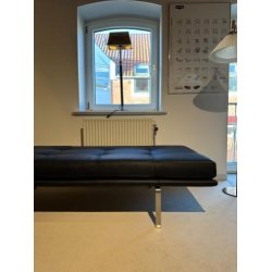 Nielaus AV57 daybed sort Rancho l�der og b�rstet st�l | Udstillingsmodel