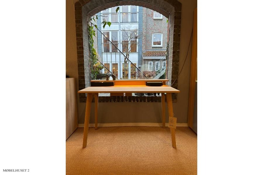 Rodam Schreibtisch aus Eiche | Ausstellungsmodell