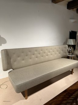 Radiohus Sofa P3 �| Designer: Vilhelm Lauritzen | Udstillingsmodel