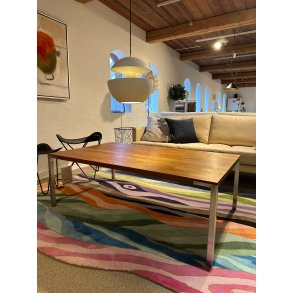 Trekanten Couchtisch AH2000-44 in Nussbaum ge�lt / Stahl | Ausstellungsmodell