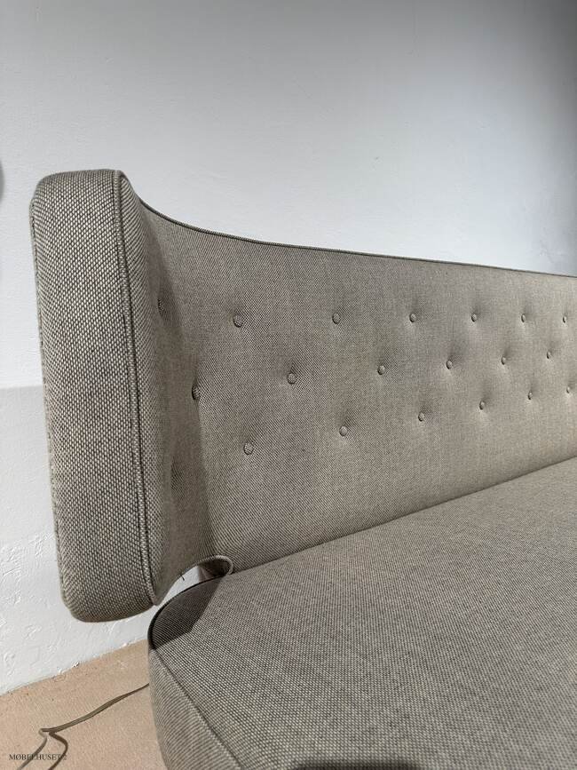 Radiohus Sofa P3 �| Designer: Vilhelm Lauritzen | Udstillingsmodel