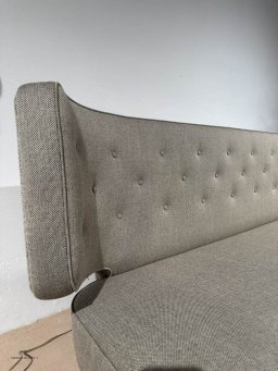 Radiohus Sofa P3 �| Designer: Vilhelm Lauritzen | Udstillingsmodel