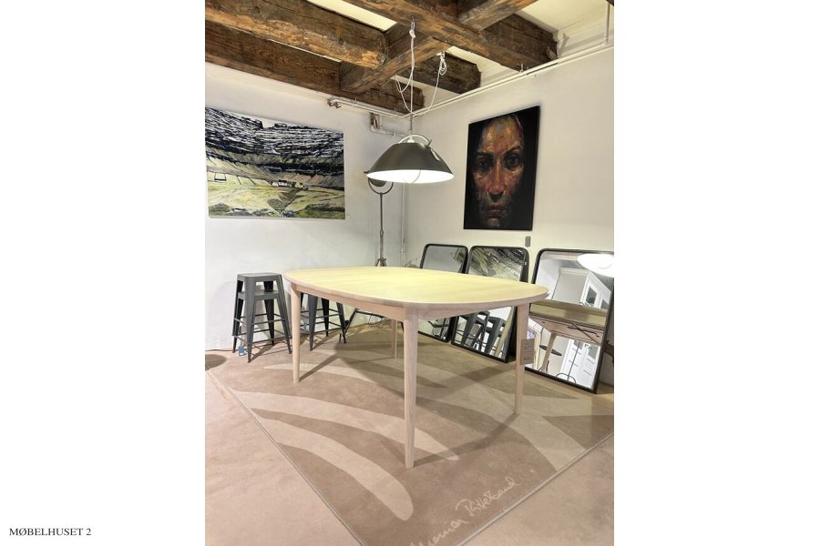 Mbelhusets Klassischer Esstisch | Esche massiv | Ausstellungsmodell