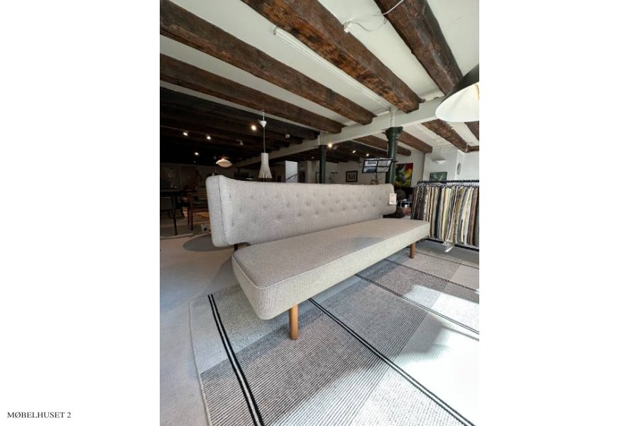 Radiohus Sofa P3 - Designer Vilhelm Lauritzen | Udstillingsmodel