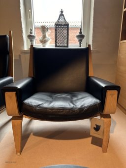 Hans J. Wegner | Getama | L�nestol nr. 501A lav | Udstillingsmodel