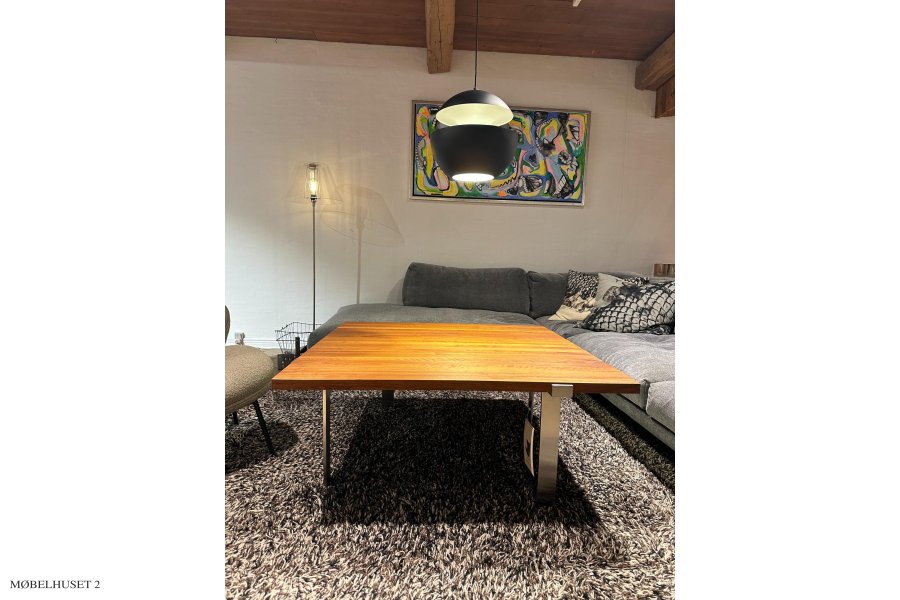 Naver Collection Couchtisch Modell 2003 in Nussbaum ge�lt / geb�rsteter Stahl | Ausstellungsmodell