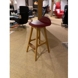 Buch Barhocker mit bordeauxfarbenem Leder