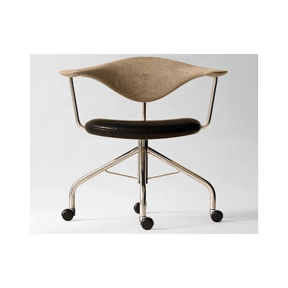 Hans J. Wegner pp502 | Swivel Chair