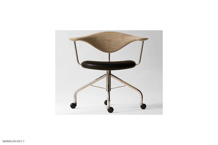 Hans J. Wegner pp502 | Swivel Chair