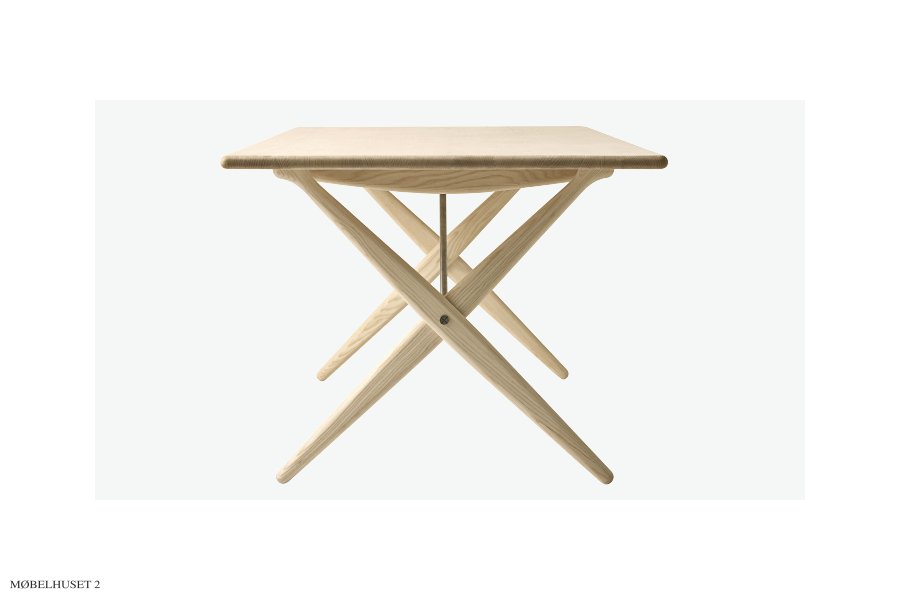 Hans J. Wegner pp 85/160 krydsbensbord i eg sæbe